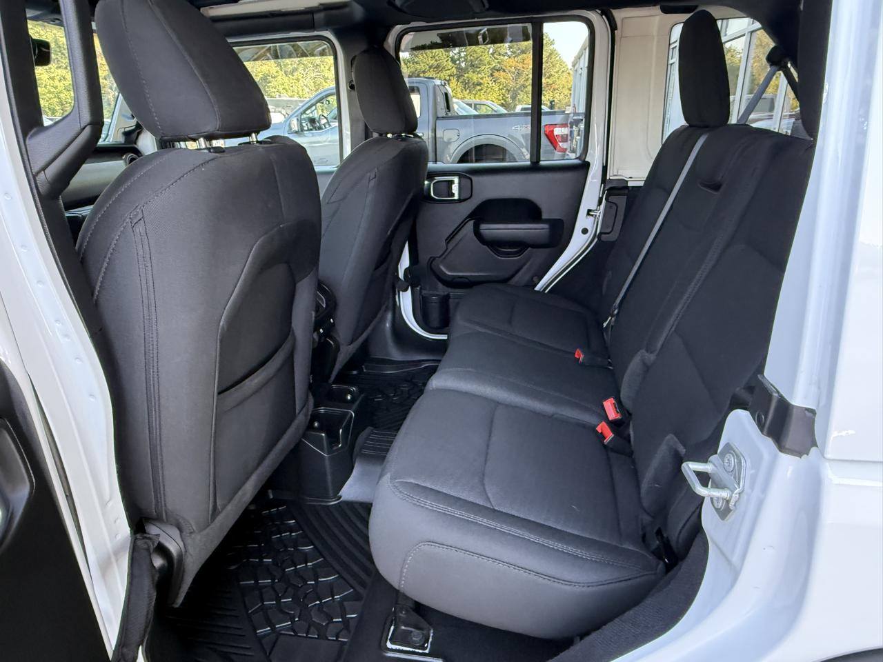 Jeep Wrangler Unlimited Sport 2022