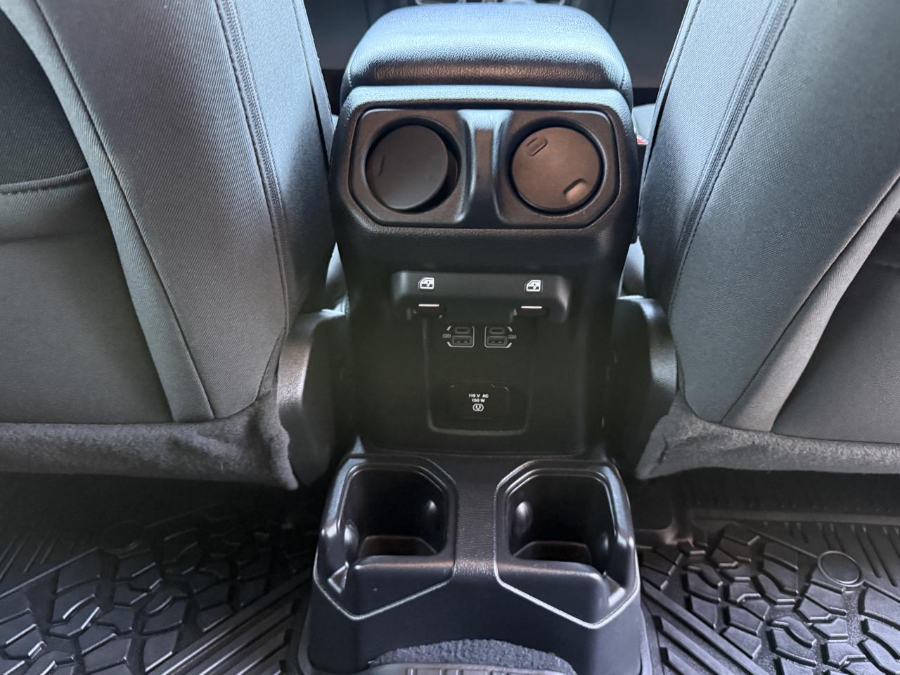 Jeep Wrangler Unlimited Sport 2022