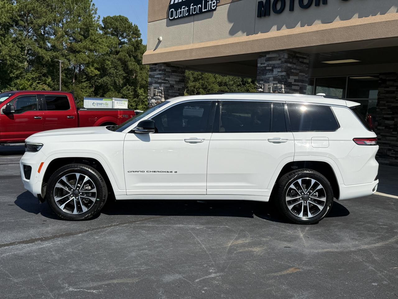 Jeep Grand Cherokee L Overland 2WD 2022