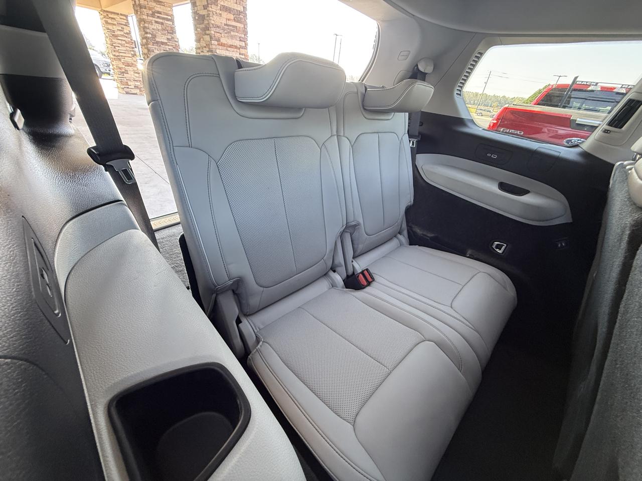 Jeep Grand Cherokee L Overland 2WD 2022