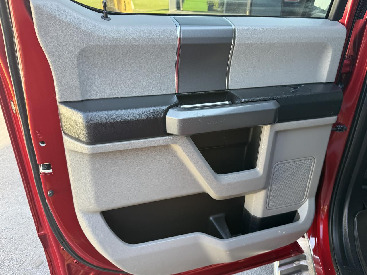 Ford F-150 XLT SuperCrew 4WD 2017