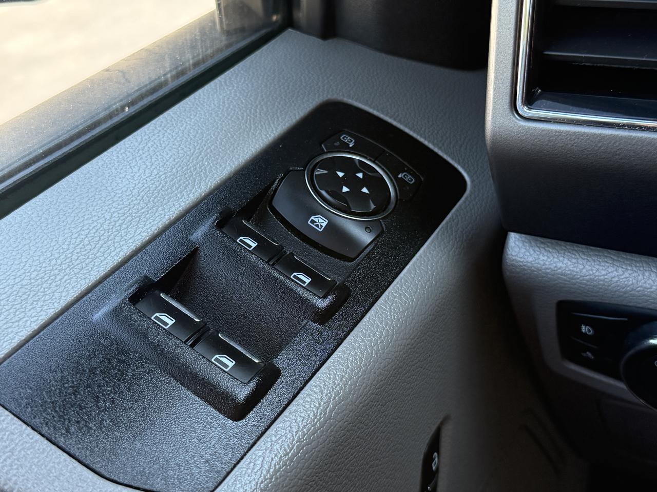 Ford F-150 XLT SuperCrew 4WD 2017