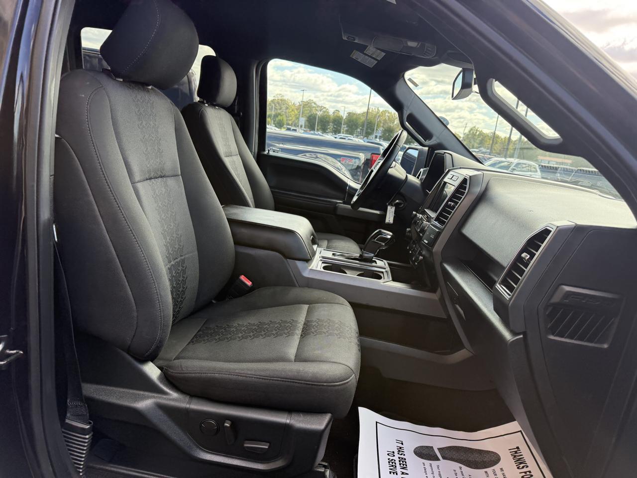 Ford F-150 XLT SuperCrew 4WD 2020