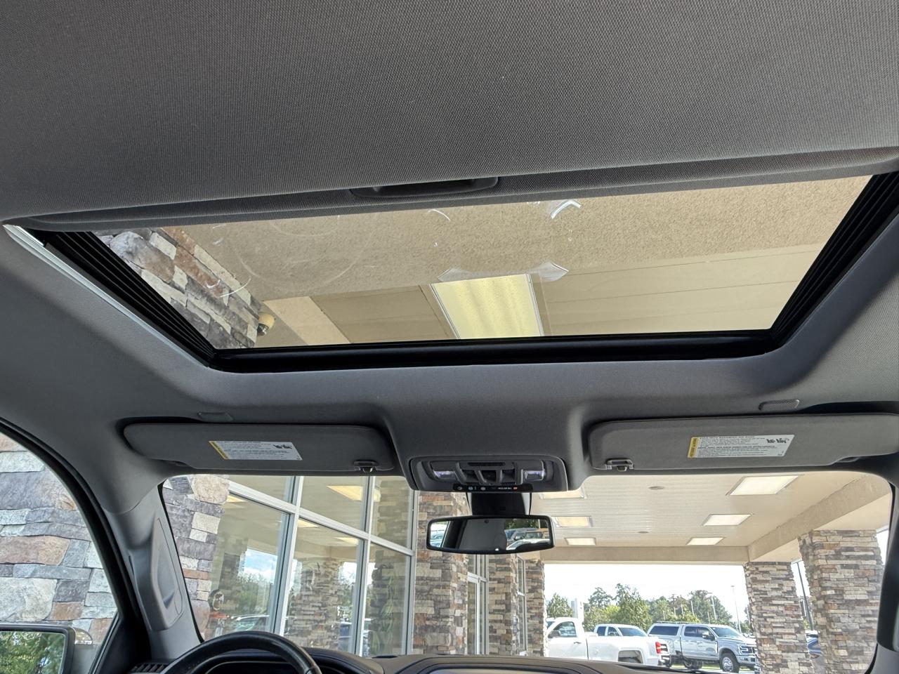GMC Sierra 1500 SLT Crew Cab 4WD 2020