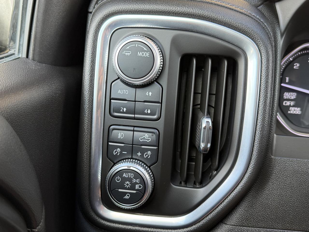 GMC Sierra 1500 SLT Crew Cab 4WD 2020