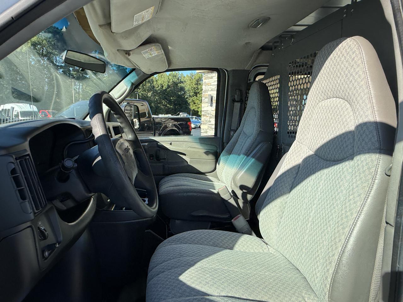 GMC Savana G2500 Cargo 2005