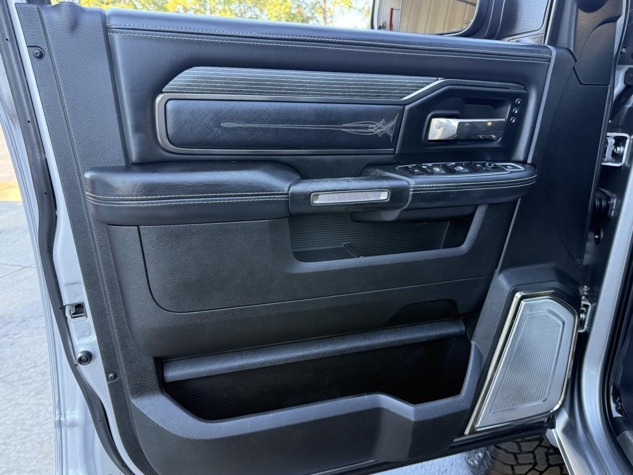 RAM 2500 Limited Mega Cab 4WD 2021