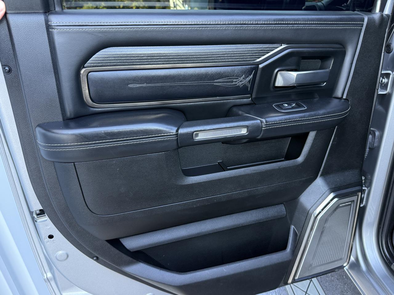 RAM 2500 Limited Mega Cab 4WD 2021