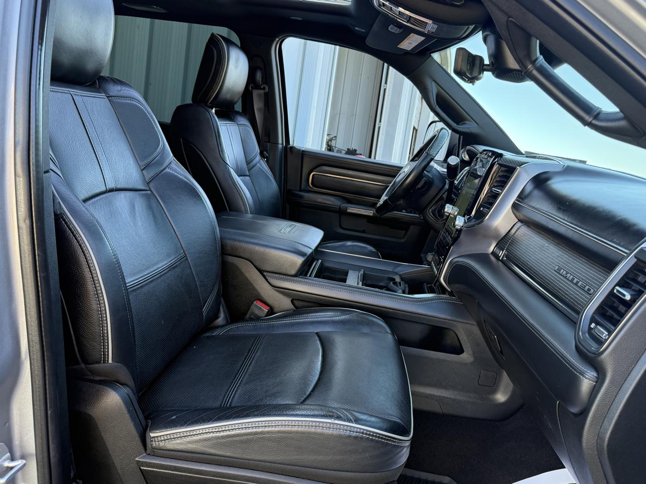 RAM 2500 Limited Mega Cab 4WD 2021