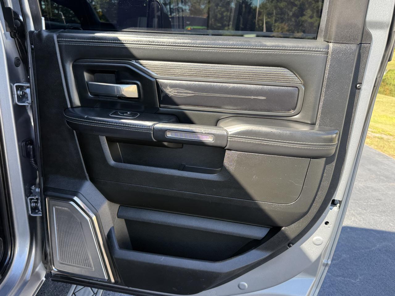 RAM 2500 Limited Mega Cab 4WD 2021