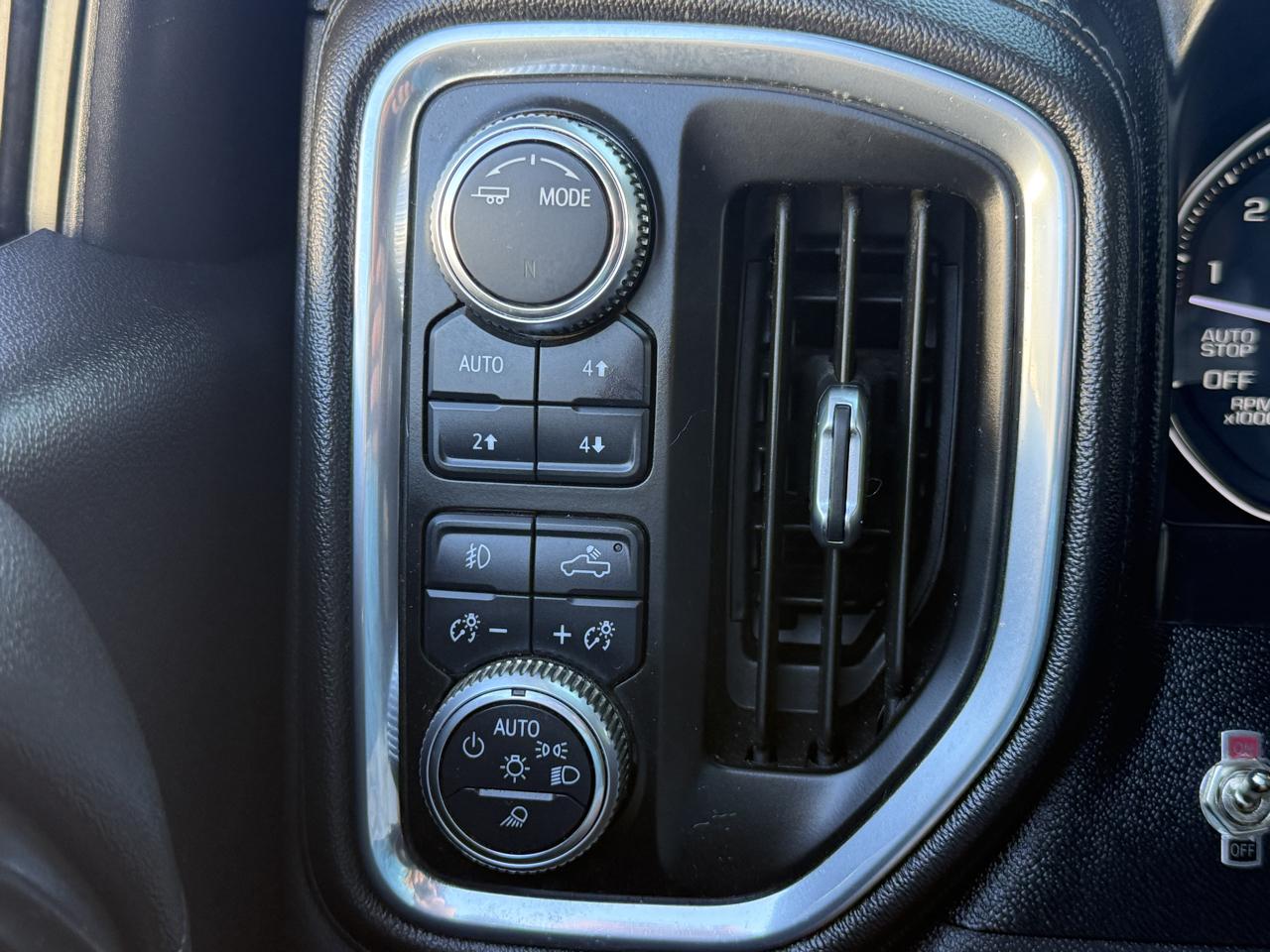 GMC Sierra 1500 SLT Crew Cab 4WD 2020