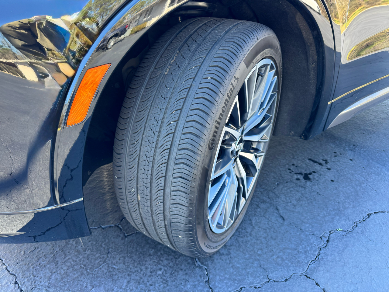 Cadillac XT4 FWD 4dr Sport 2024