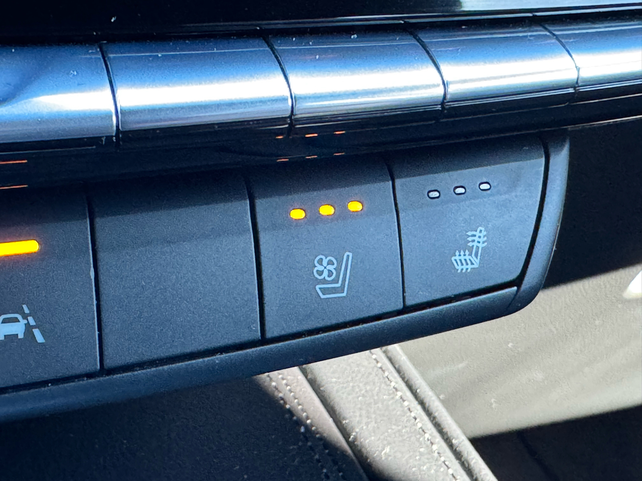 Cadillac XT4 FWD 4dr Sport 2024