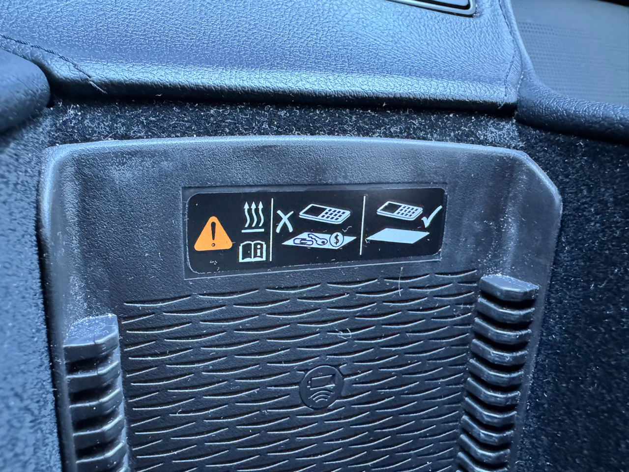 Cadillac XT4 FWD 4dr Sport 2024