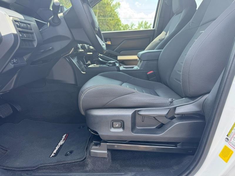 Toyota Tacoma  2024