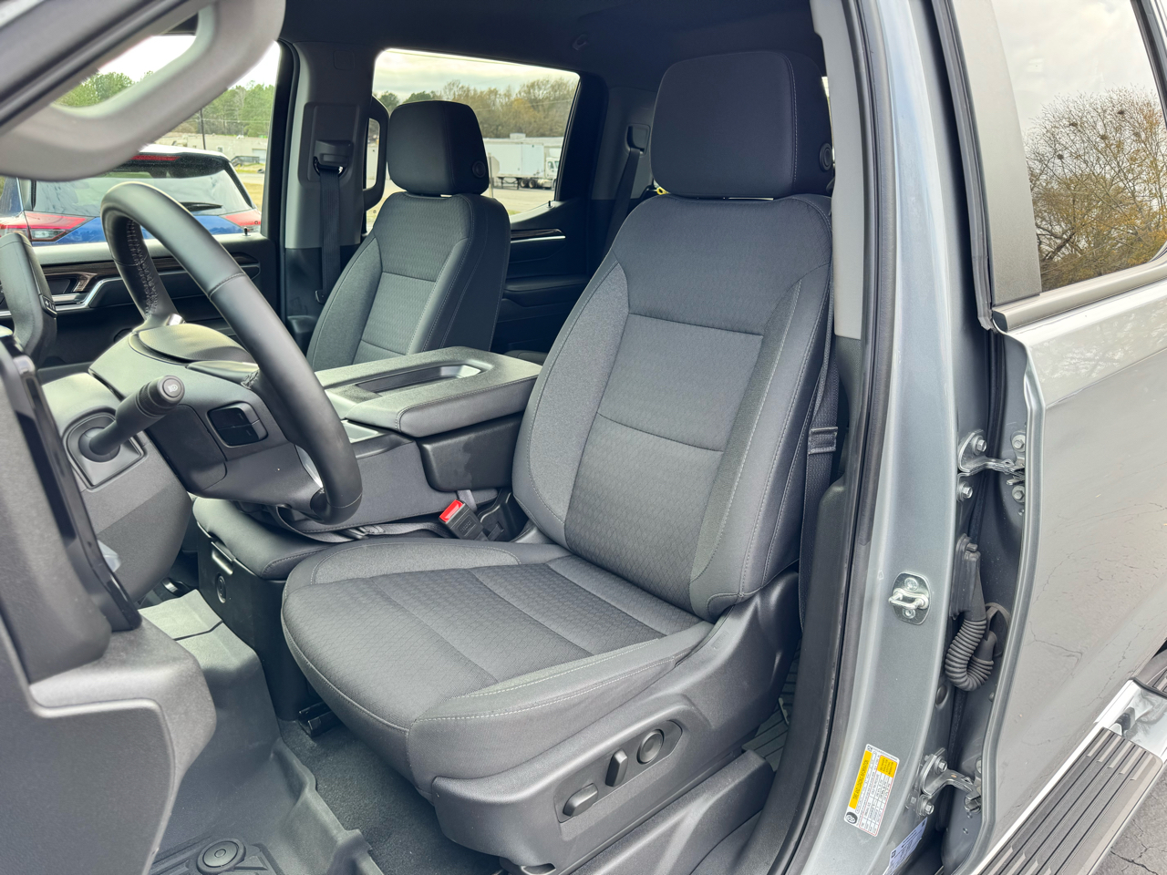 Chevrolet Silverado 1500 4WD Crew Cab 147" RST 2025