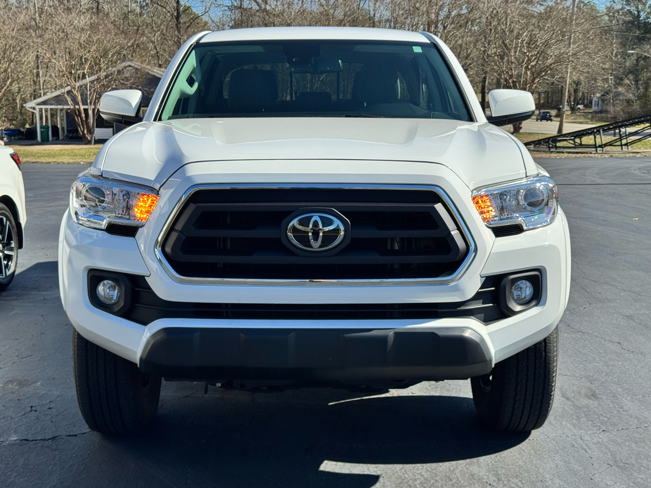 Toyota Tacoma 2WD SR5 Double Cab 5' Bed V6 AT (Natl) 2023