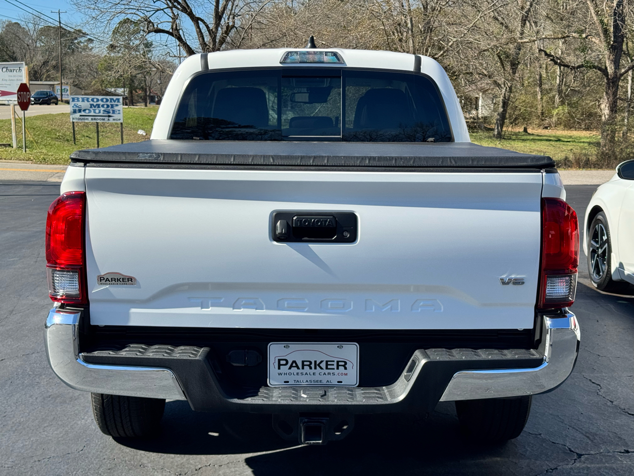 Toyota Tacoma 2WD SR5 Double Cab 5' Bed V6 AT (Natl) 2023