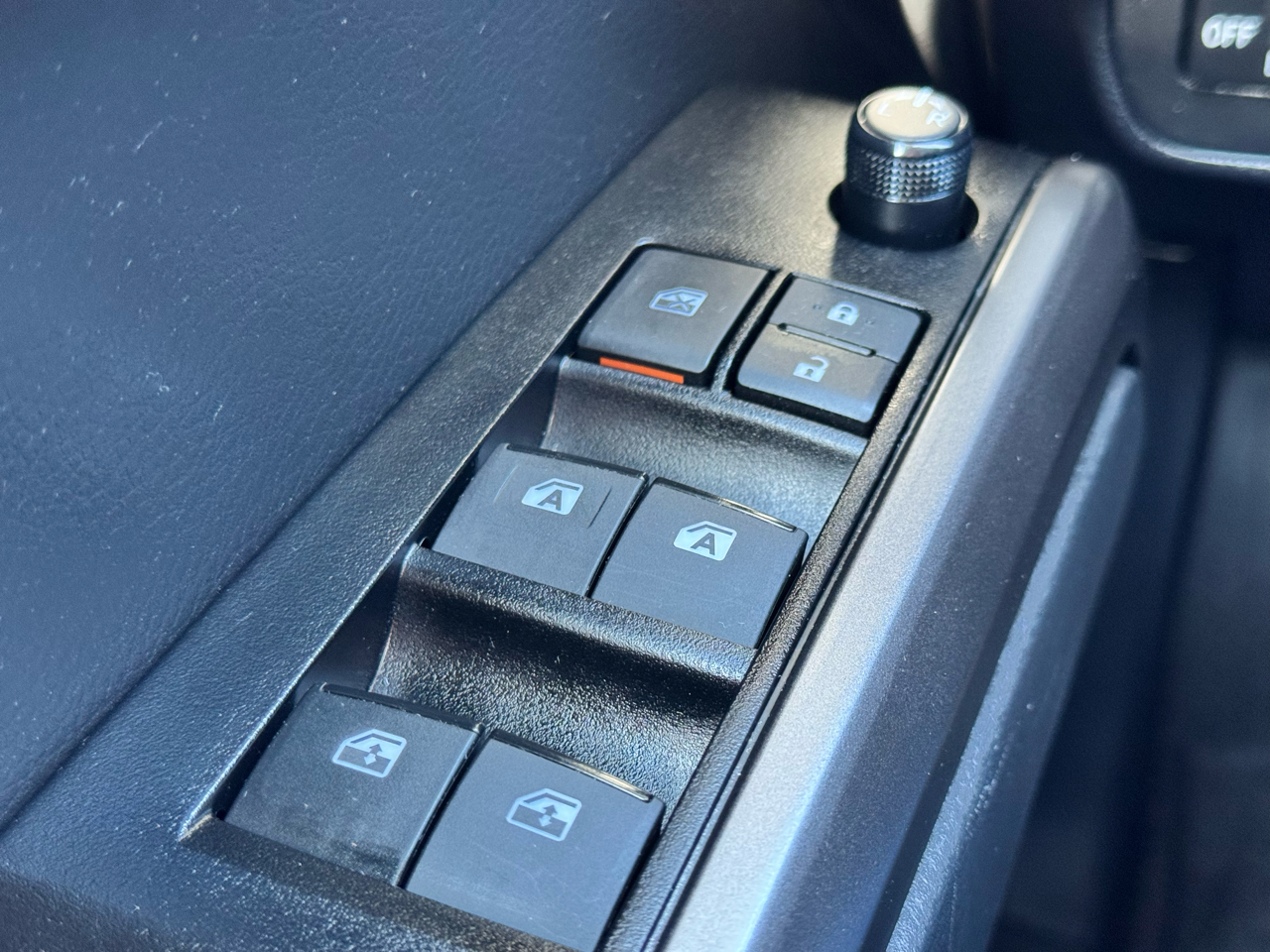 Toyota Tacoma 2WD SR5 Double Cab 5' Bed V6 AT (Natl) 2023