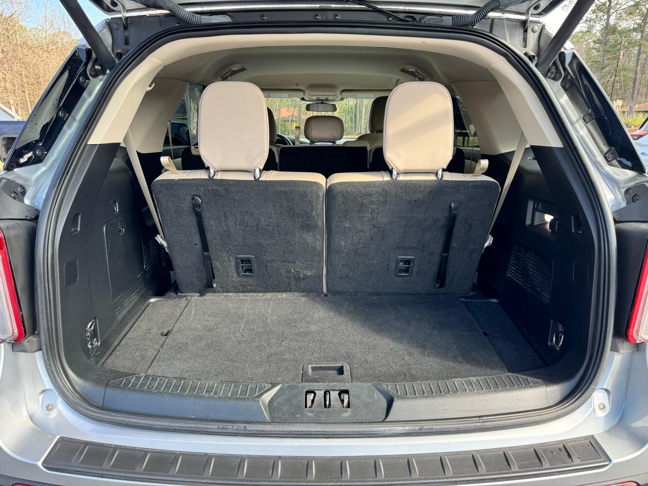 Ford Explorer XLT RWD 2023