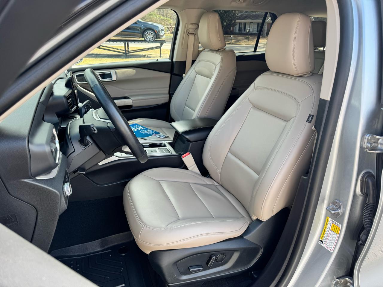 Ford Explorer XLT RWD 2023