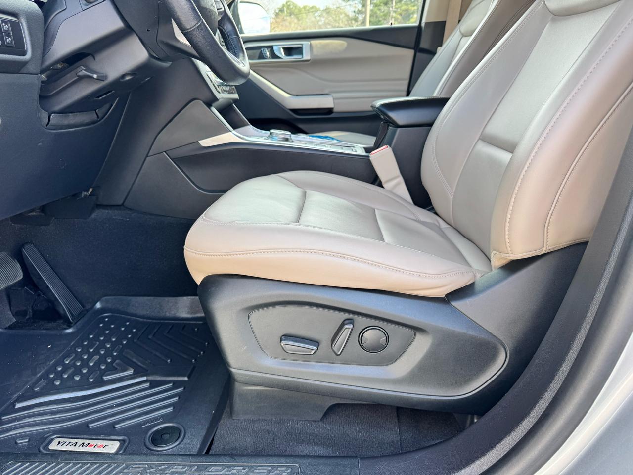 Ford Explorer XLT RWD 2023