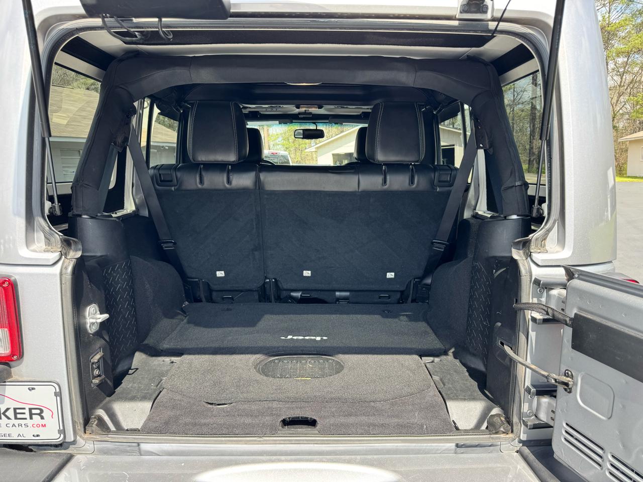 Jeep Wrangler Unlimited 4WD 4dr Sahara 2016