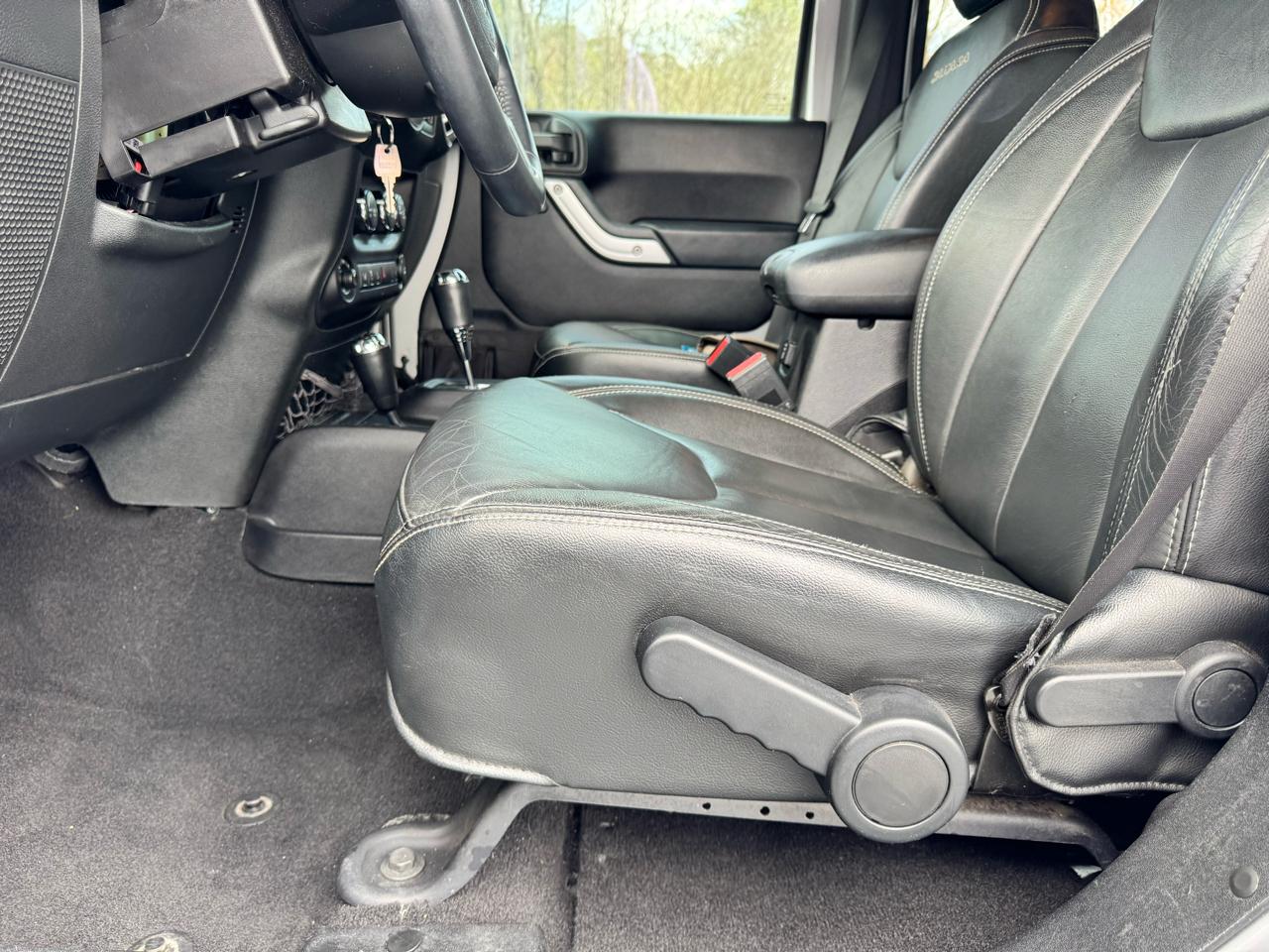 Jeep Wrangler Unlimited 4WD 4dr Sahara 2016