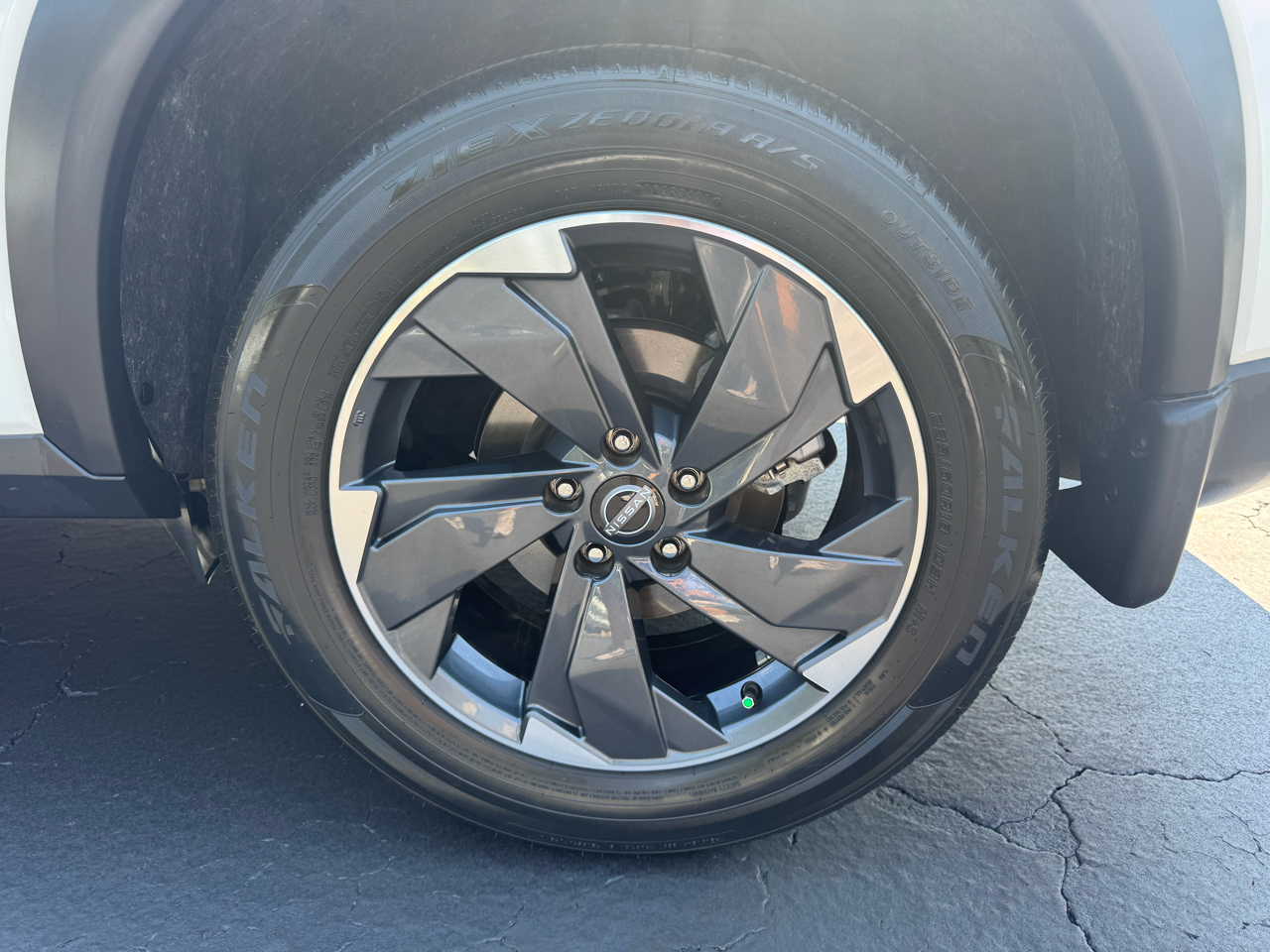 Nissan Rogue FWD SV 2024