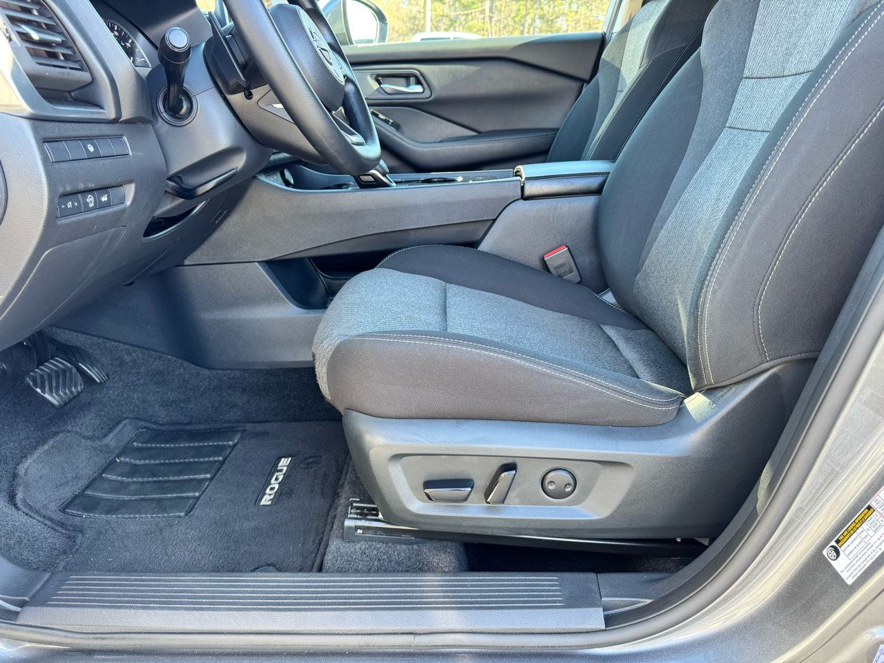 Nissan Rogue FWD SV 2024