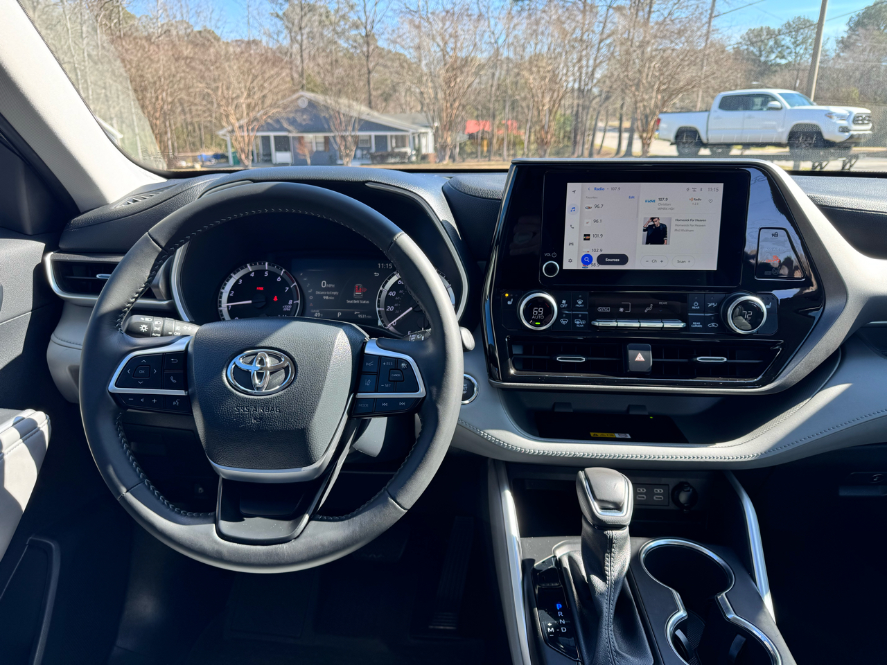 Toyota Highlander XLE FWD (Natl) 2023