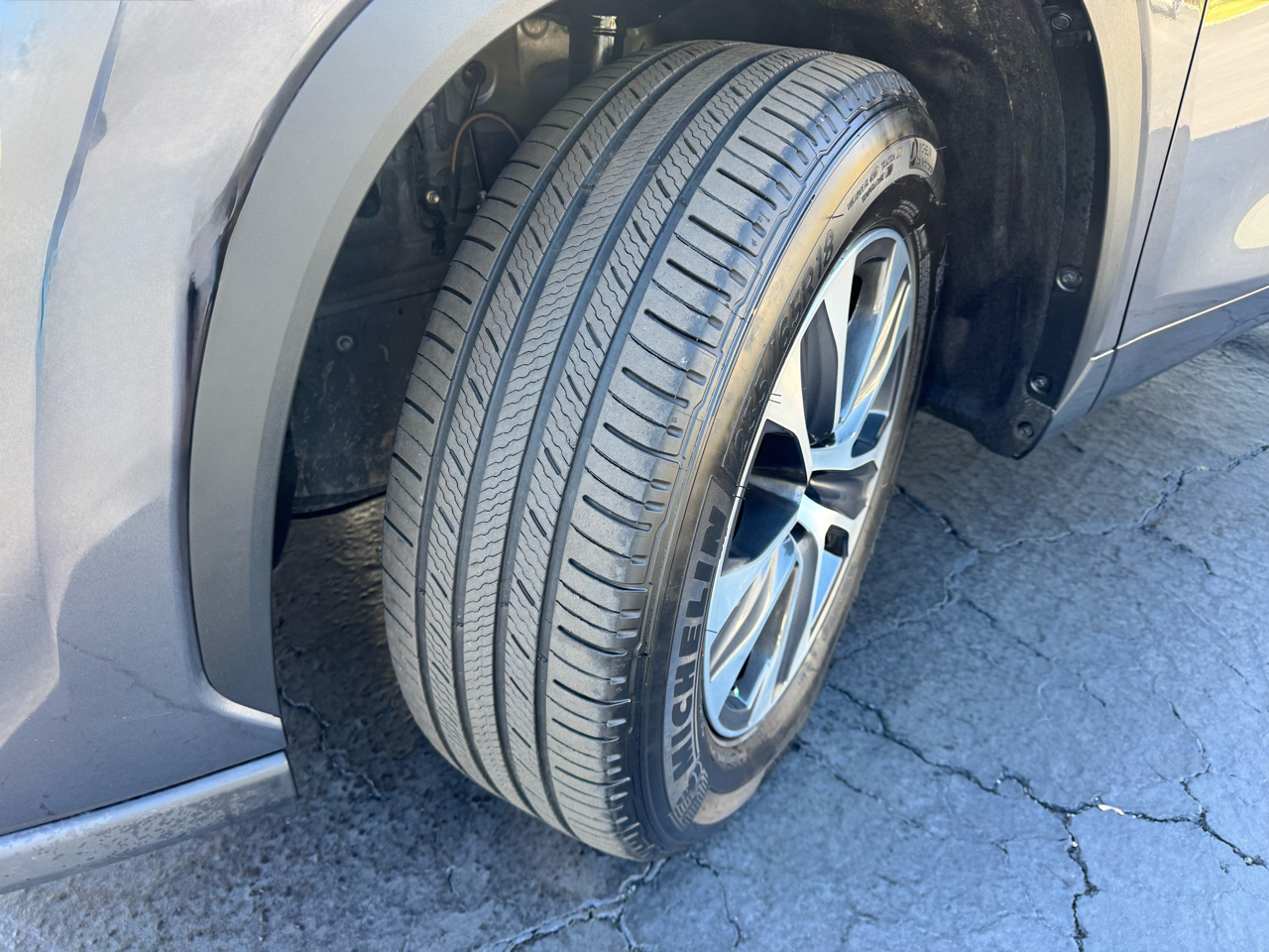 Toyota Highlander XLE FWD (Natl) 2023