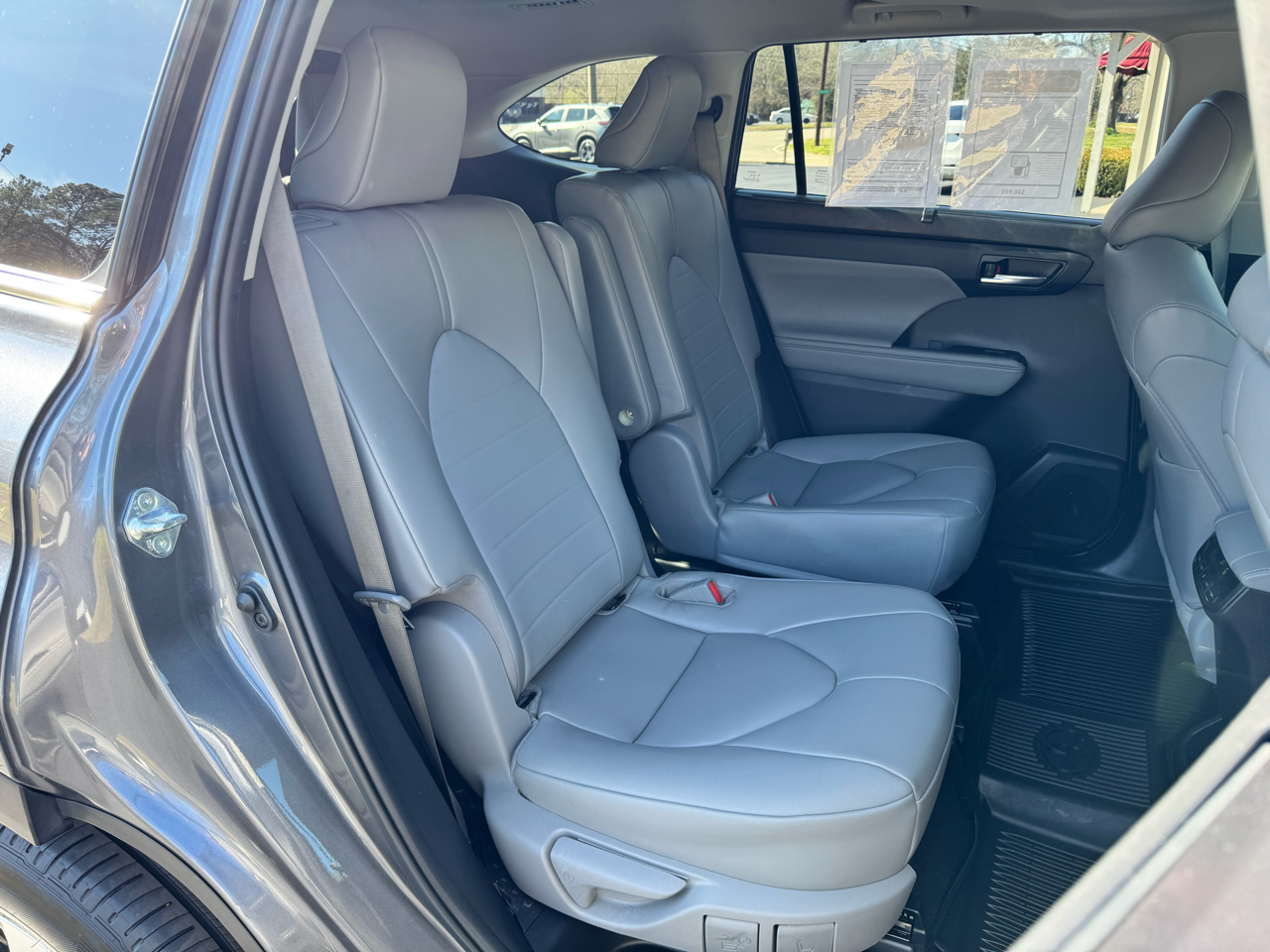 Toyota Highlander XLE FWD (Natl) 2023