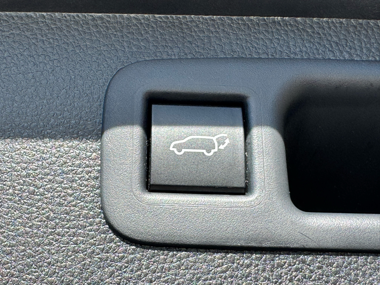 Toyota Highlander XLE FWD (Natl) 2023