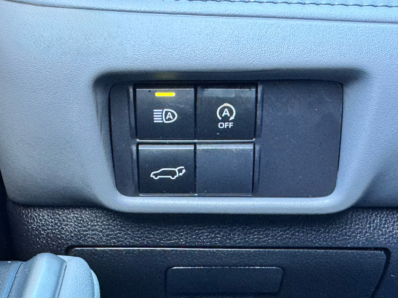 Toyota Highlander XLE FWD (Natl) 2023