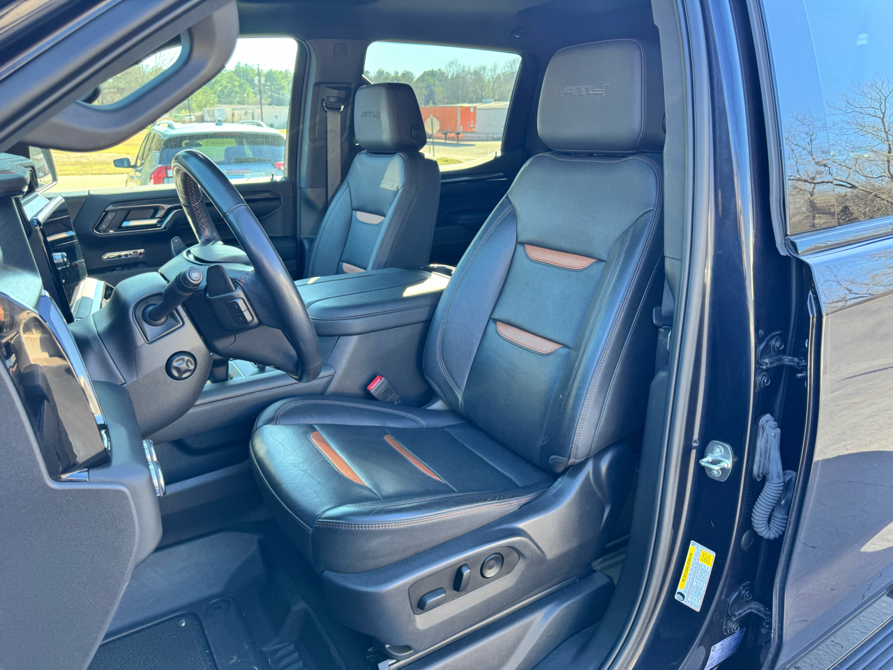 GMC Sierra 1500 4WD Crew Cab 147" AT4 2023