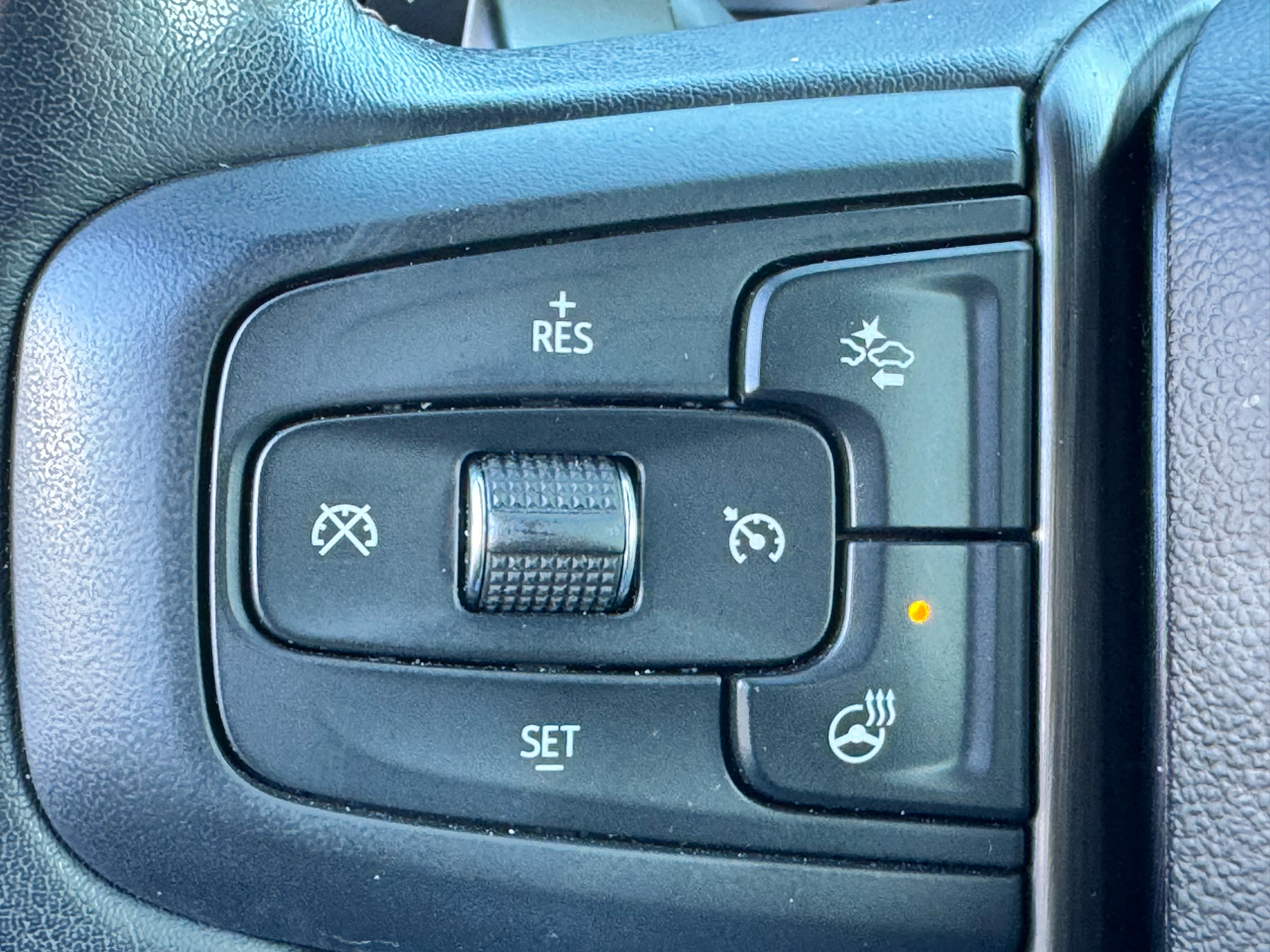 GMC Sierra 1500 4WD Crew Cab 147" AT4 2023