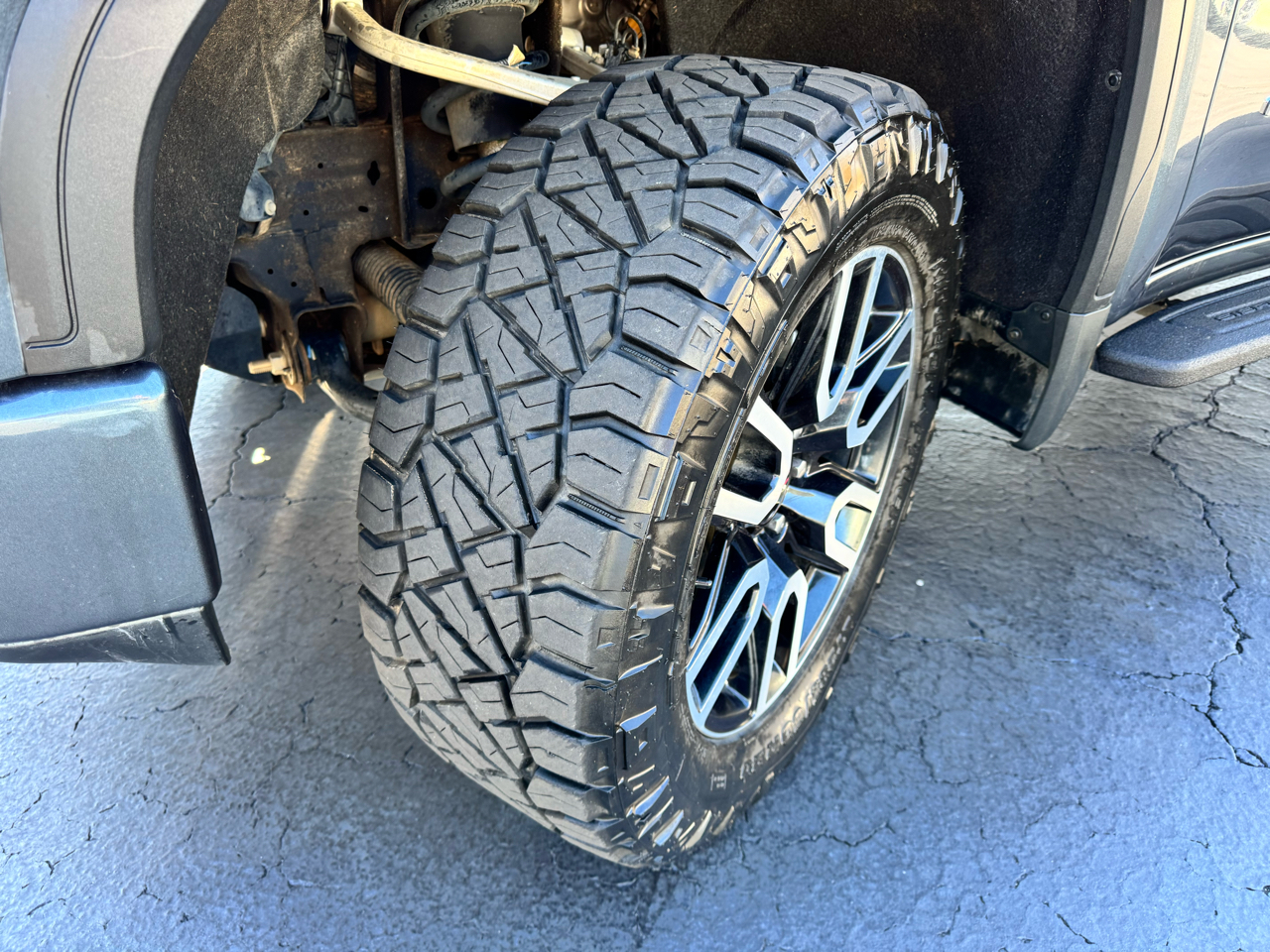 GMC Sierra 1500 4WD Crew Cab 147" AT4 2021