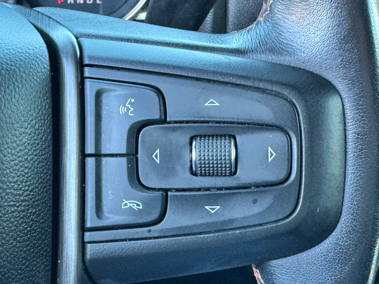 GMC Sierra 1500 4WD Crew Cab 147" AT4 2021