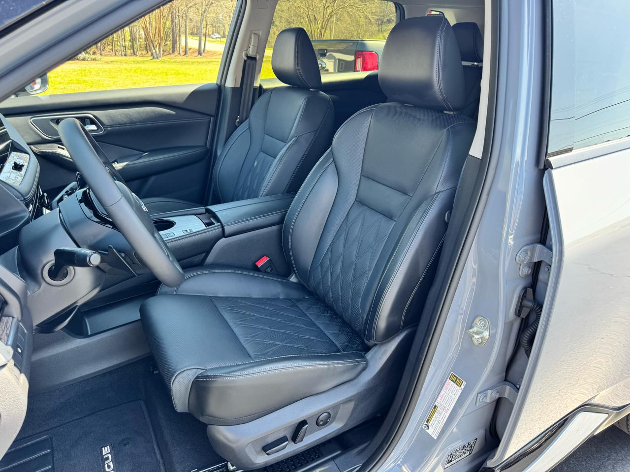 Nissan Rogue FWD Platinum 2025