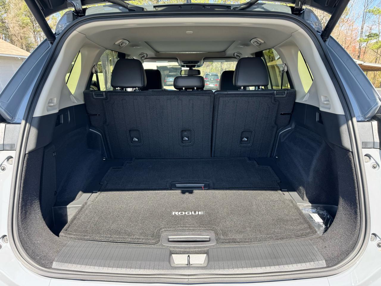 Nissan Rogue FWD Platinum 2025