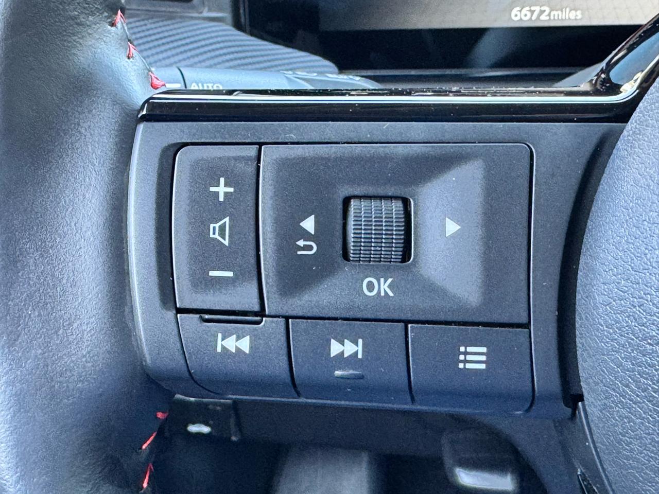 Nissan Kicks SR FWD 2025