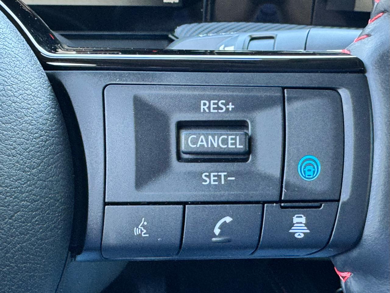 Nissan Kicks SR FWD 2025