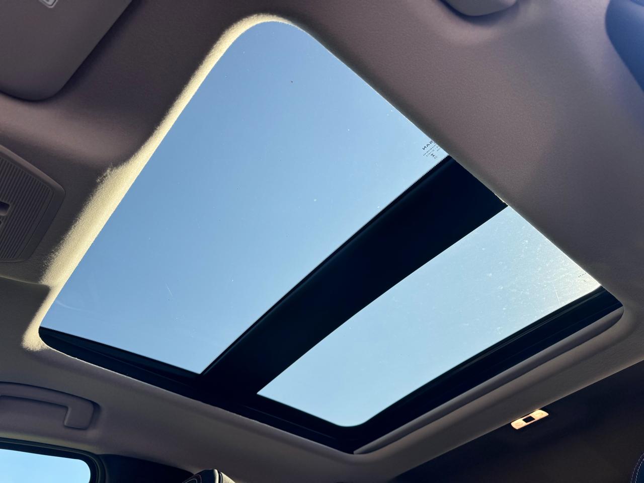 Nissan Kicks SR FWD 2025