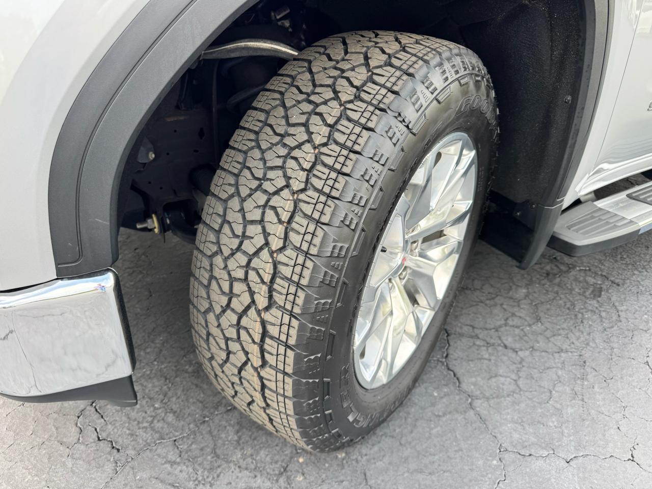 GMC Sierra 1500 4WD Crew Cab 147" SLT 2020