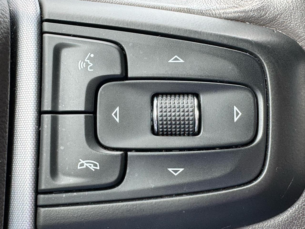 GMC Sierra 1500 4WD Crew Cab 147" SLT 2020