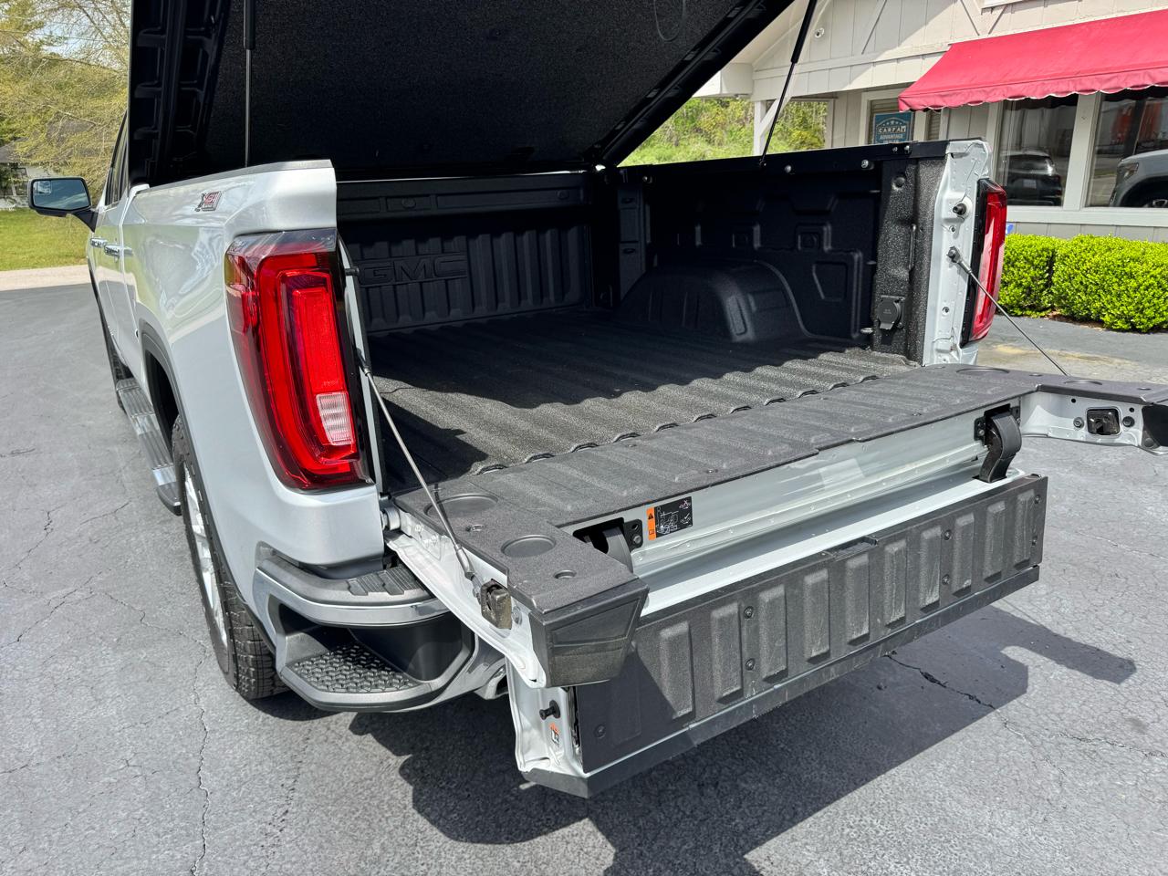 GMC Sierra 1500 4WD Crew Cab 147" SLT 2020