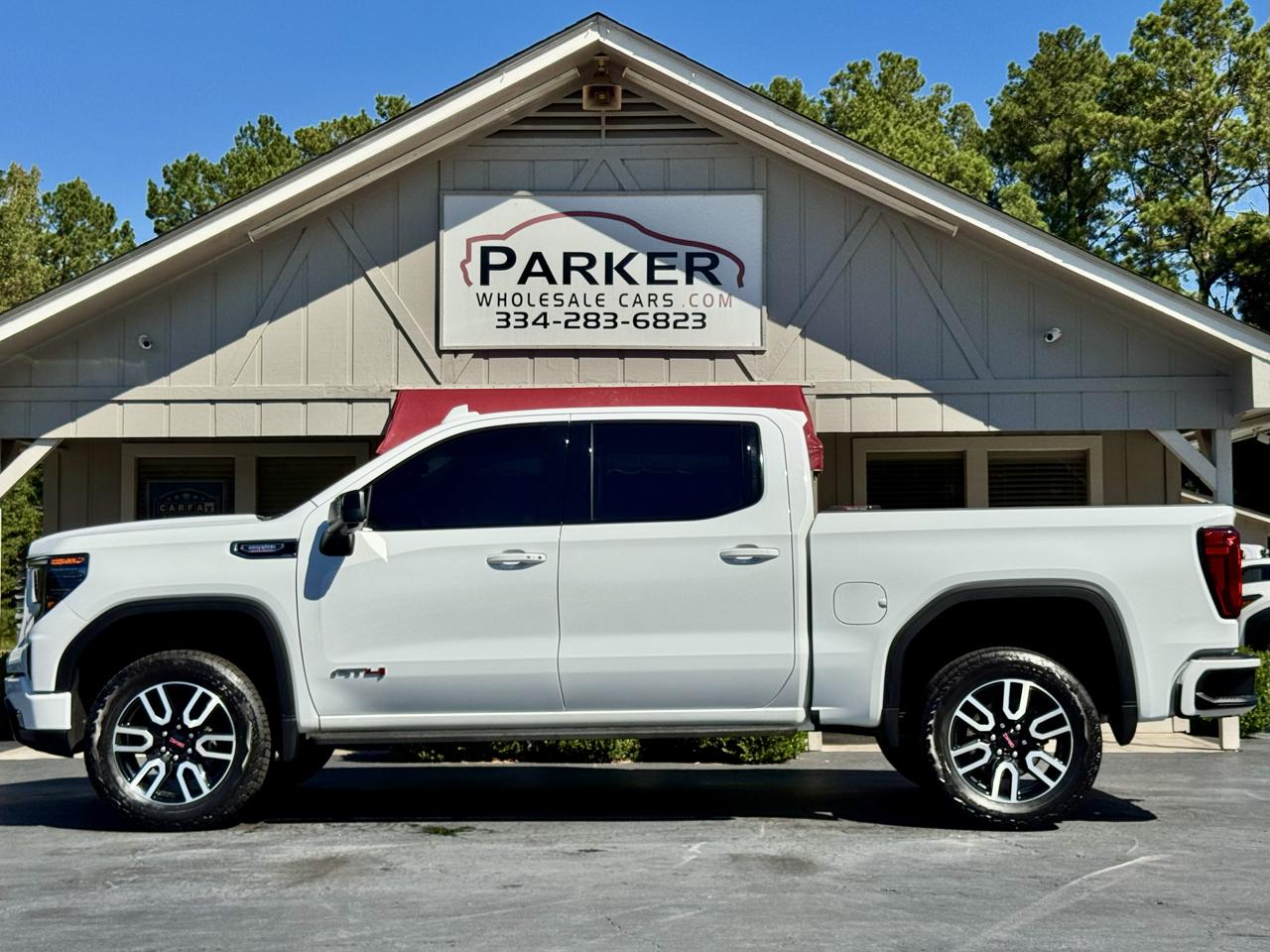 GMC Sierra 1500 4WD Crew Cab 147" AT4 2025