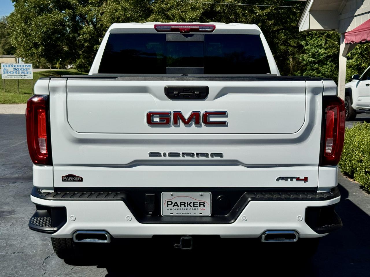 GMC Sierra 1500 4WD Crew Cab 147" AT4 2025