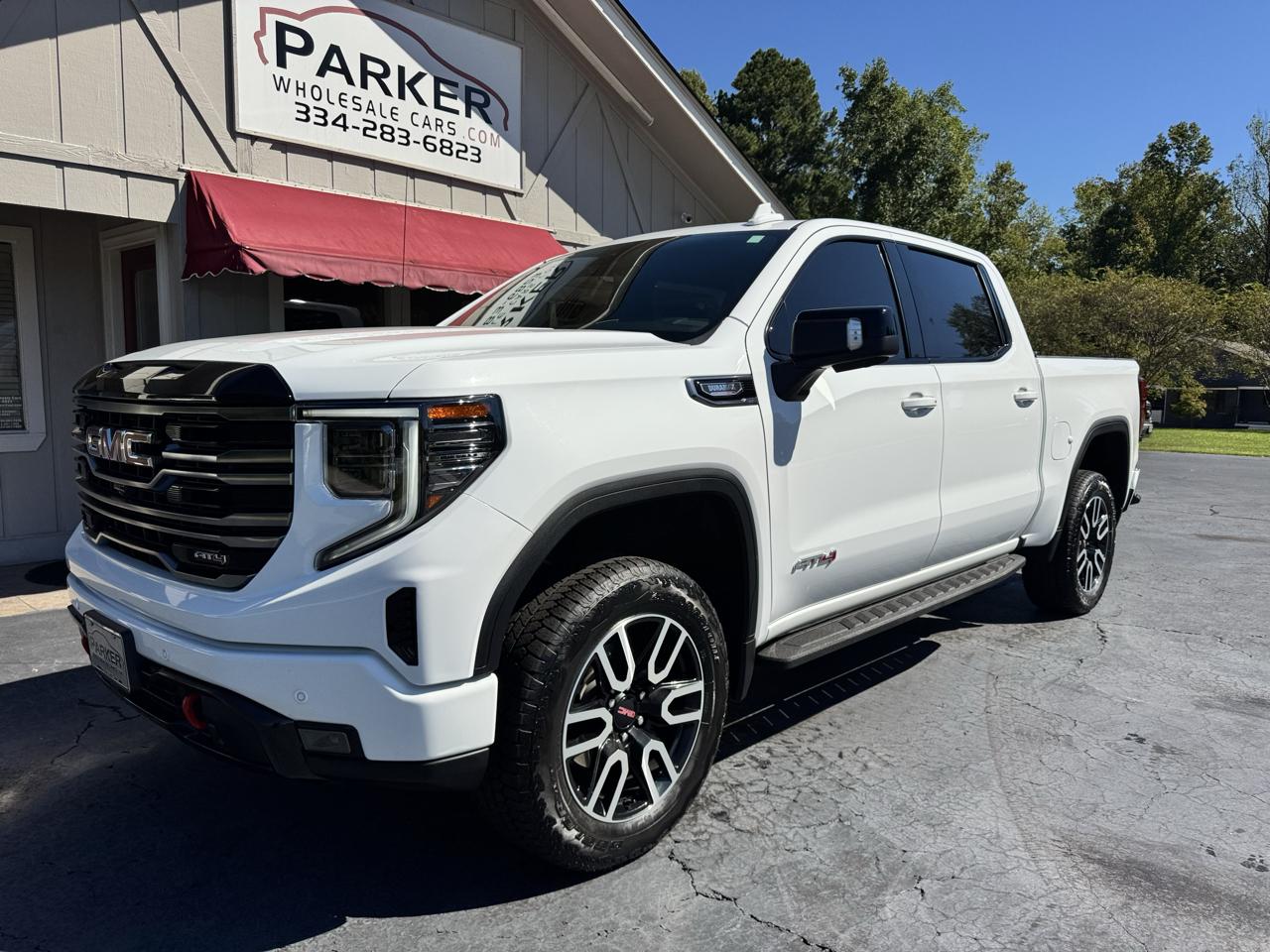 GMC Sierra 1500 4WD Crew Cab 147" AT4 2025